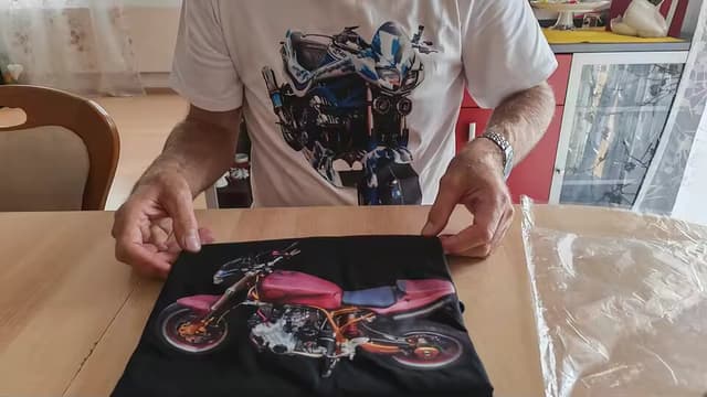 Customer photo 22